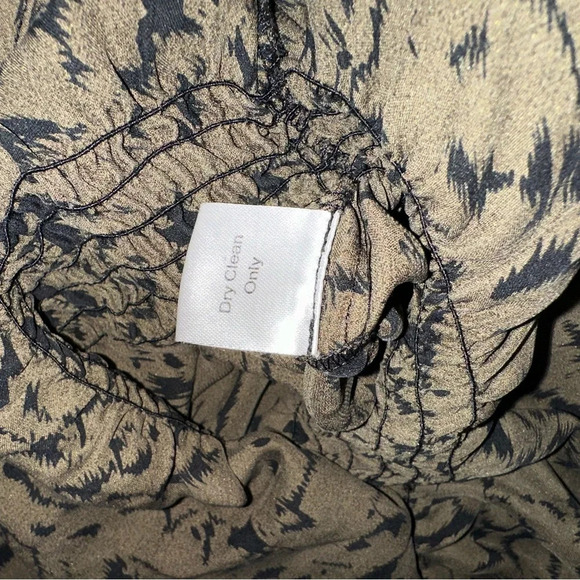Parker Silk Animal Print Army Green Brown Black Design Ruffle Blouse Smocked S - Picture 7 of 12